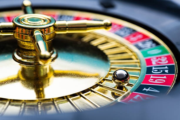 Live baccarat table at indomax21 with multiple camera angles and real-time card draws